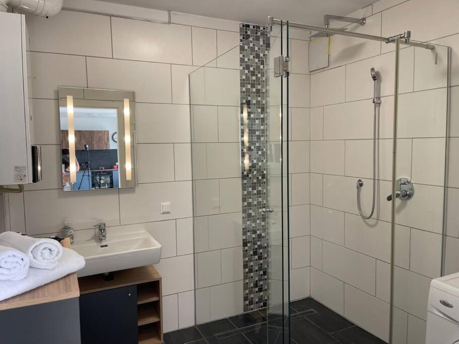 Dachgeschoss Fuer 4 Mit Terrasse Wiedeń
