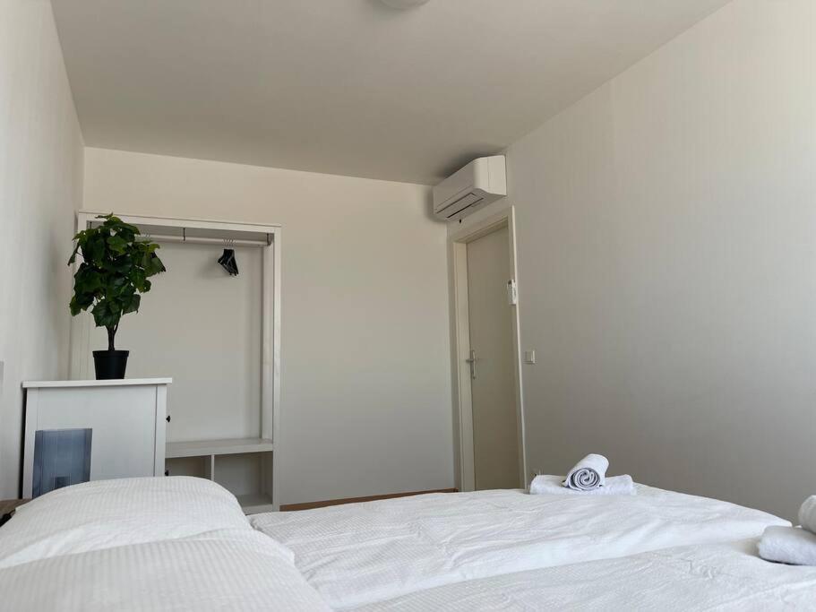 Dachgeschoss Fuer 4 Mit Terrasse Wiedeń
