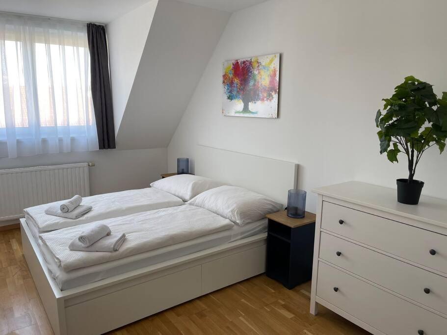 Dachgeschoss Fuer 4 Mit Terrasse Apartament